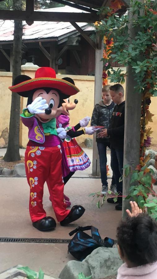 F&B'S Garden 10 Min Disneyland Paris Montry Exterior foto